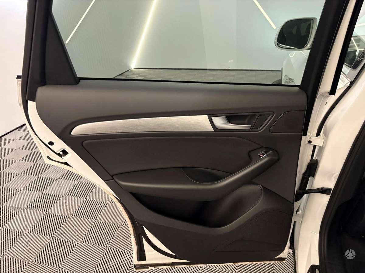 Audi SQ5, 3.0 l., Внедорожник / Кроссовер