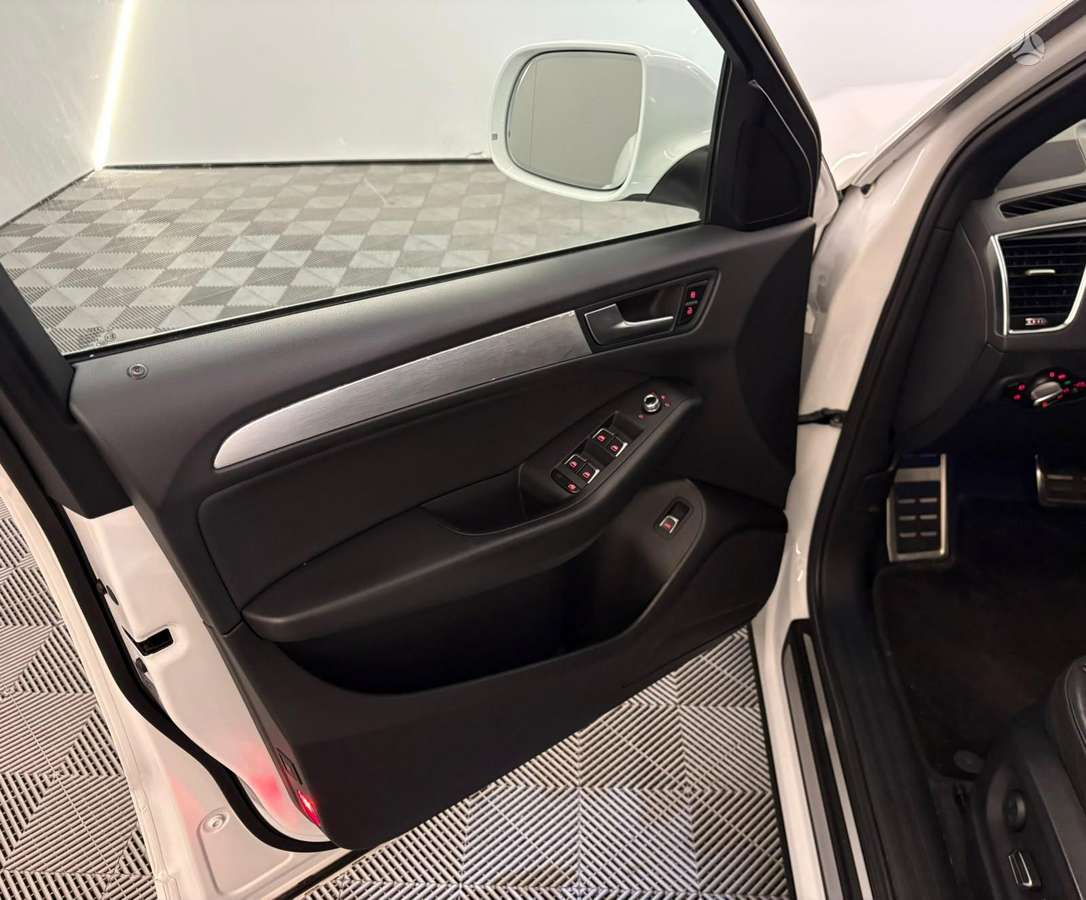 Audi SQ5, 3.0 l., Внедорожник / Кроссовер