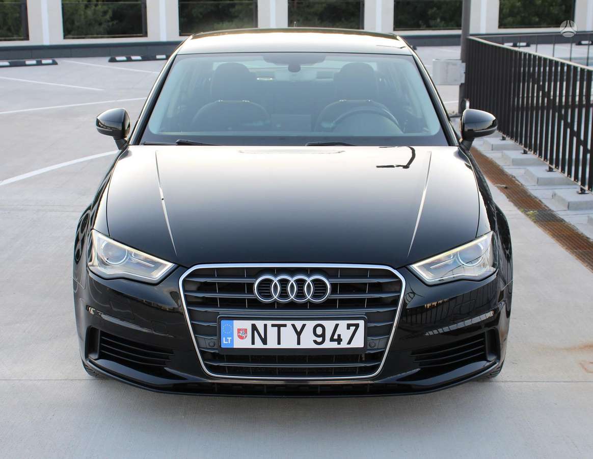 Audi A3, 1.6 l., Седан