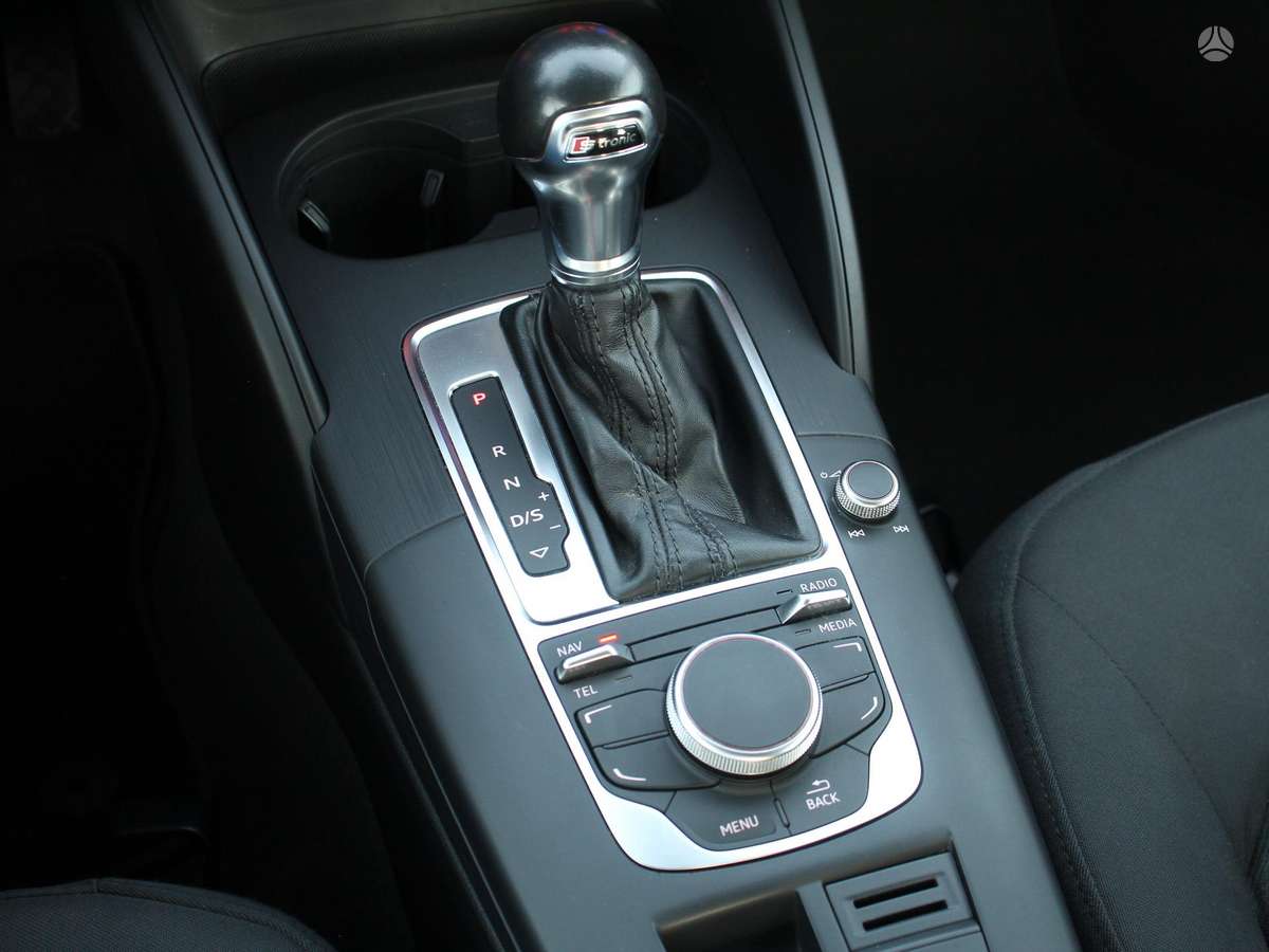 Audi A3, 1.6 l., Седан