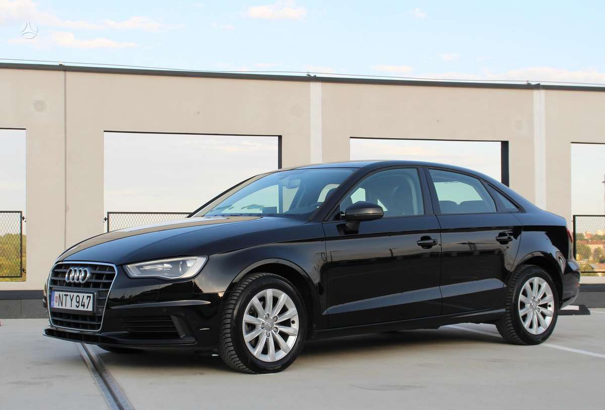 Audi A3, 1.6 l., Седан