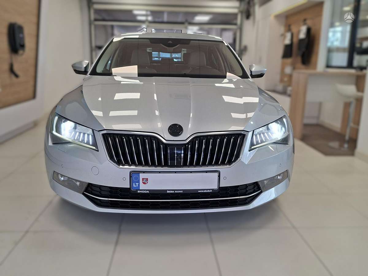 Skoda Superb, 1.8 l., hatchback