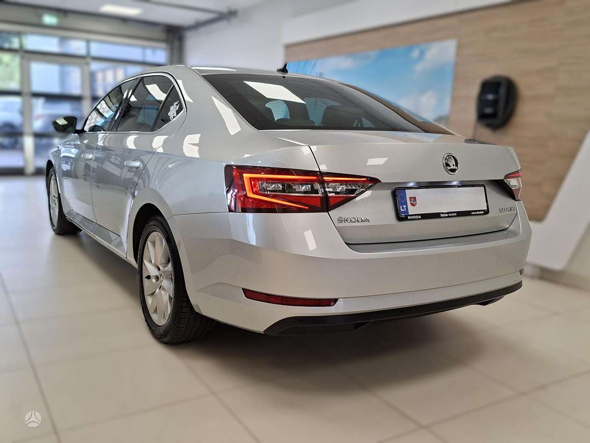 Škoda Superb - 7