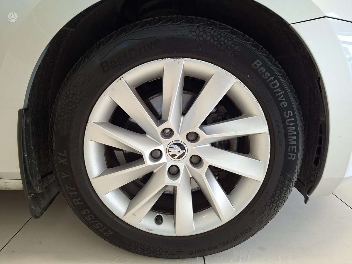 Skoda Superb, 1.8 l., hatchback