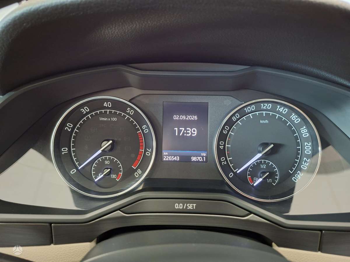 Skoda Superb, 1.8 l., hatchback