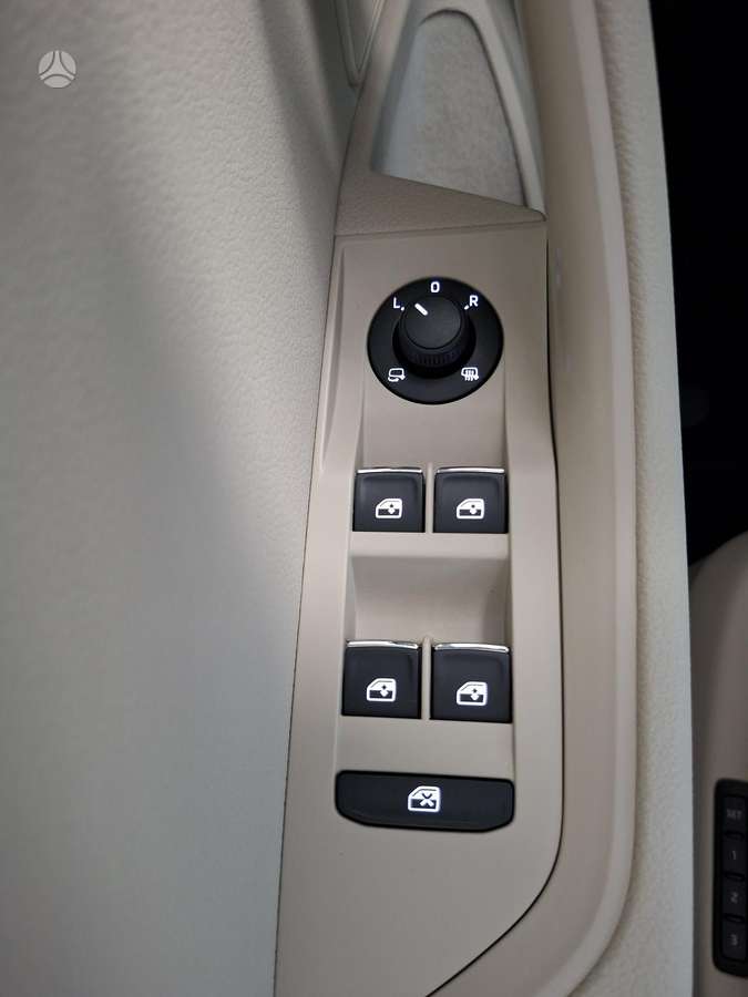 Skoda Superb, 1.8 l., hatchback