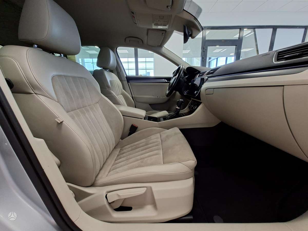 Skoda Superb, 1.8 l., hatchback