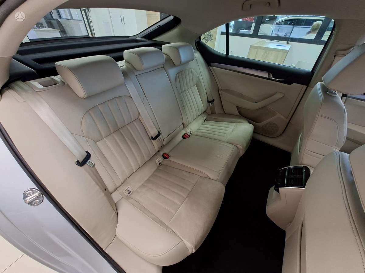 Skoda Superb, 1.8 l., hatchback