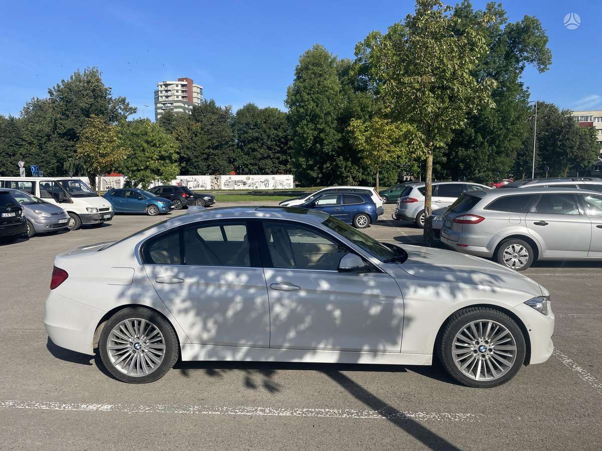 BMW 328, 2.0 l., Седан