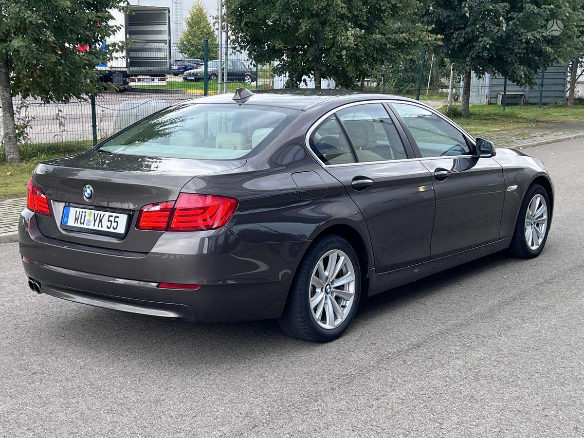 BMW 520, 2.0 l., Седан