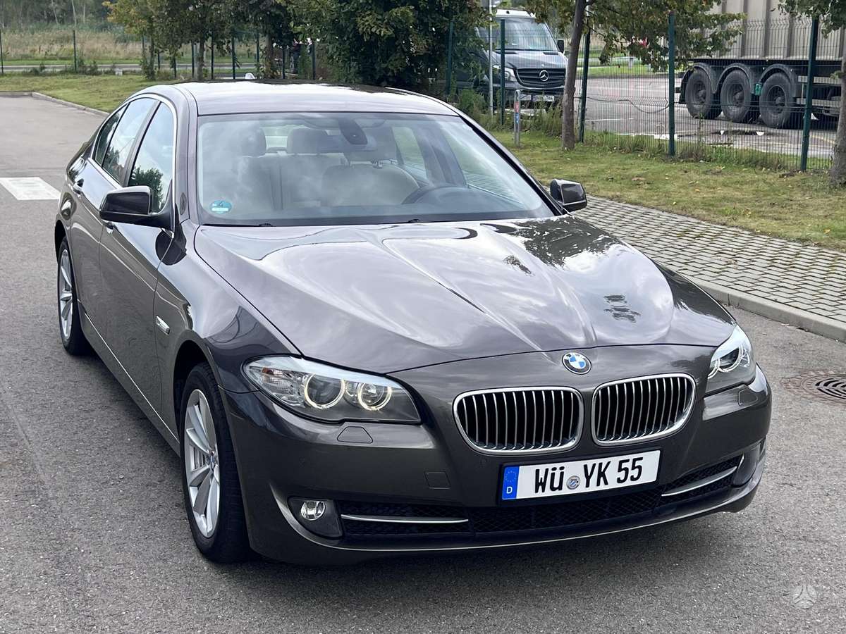 BMW 520, 2.0 l., Седан