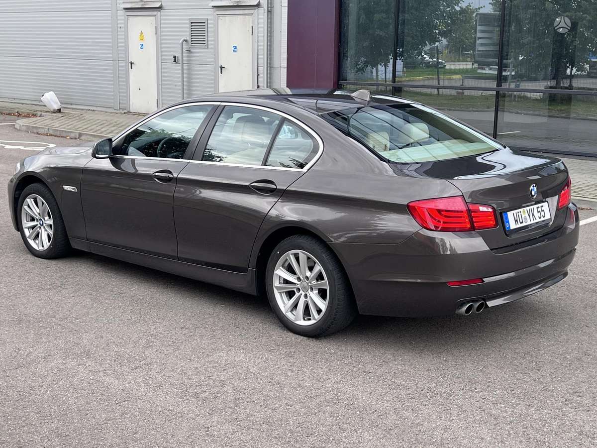 BMW 520, 2.0 l., Седан