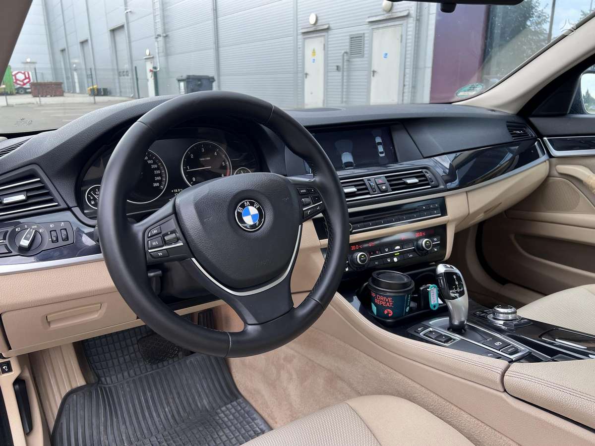 BMW 520, 2.0 l., Седан