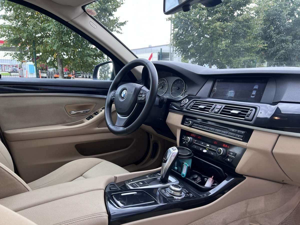 BMW 520, 2.0 l., sedanas