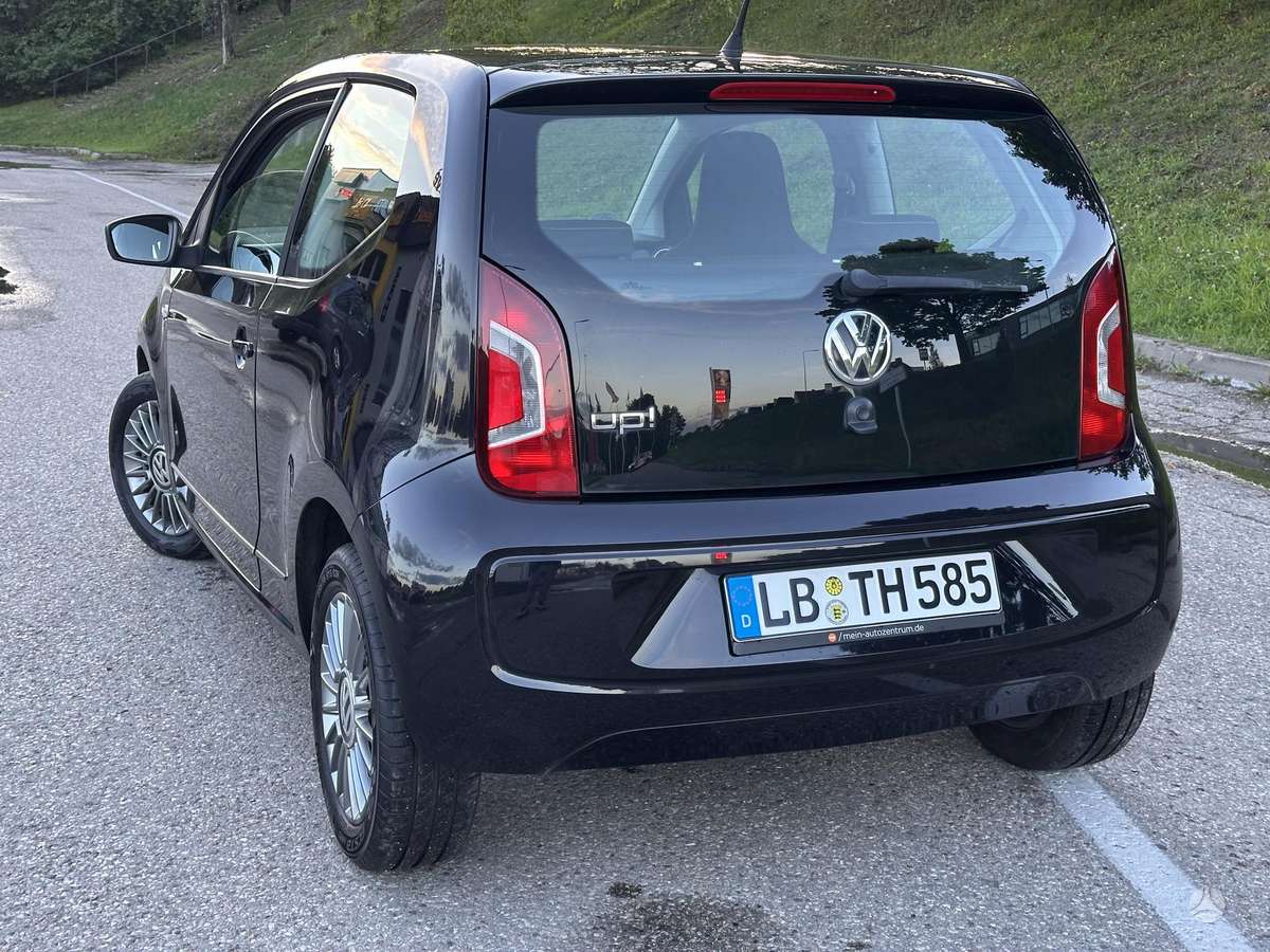 Volkswagen Up - 8