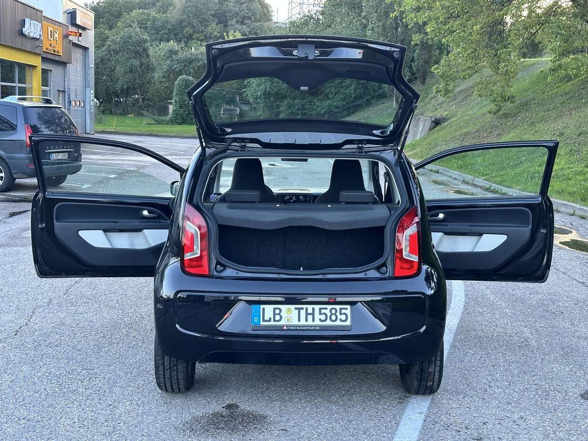 Volkswagen Up - 10