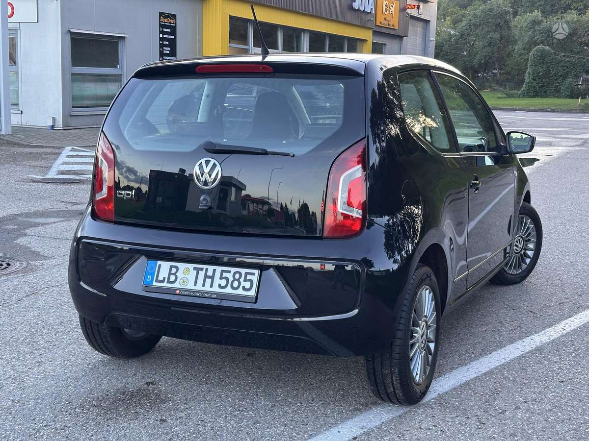Volkswagen Up - 11