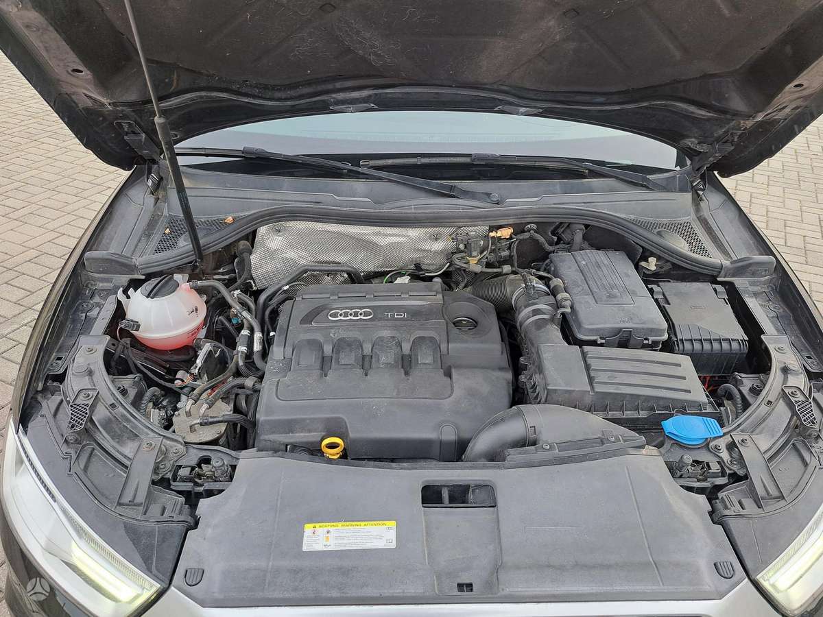 Audi Q3, 2.0 l., Внедорожник / Кроссовер