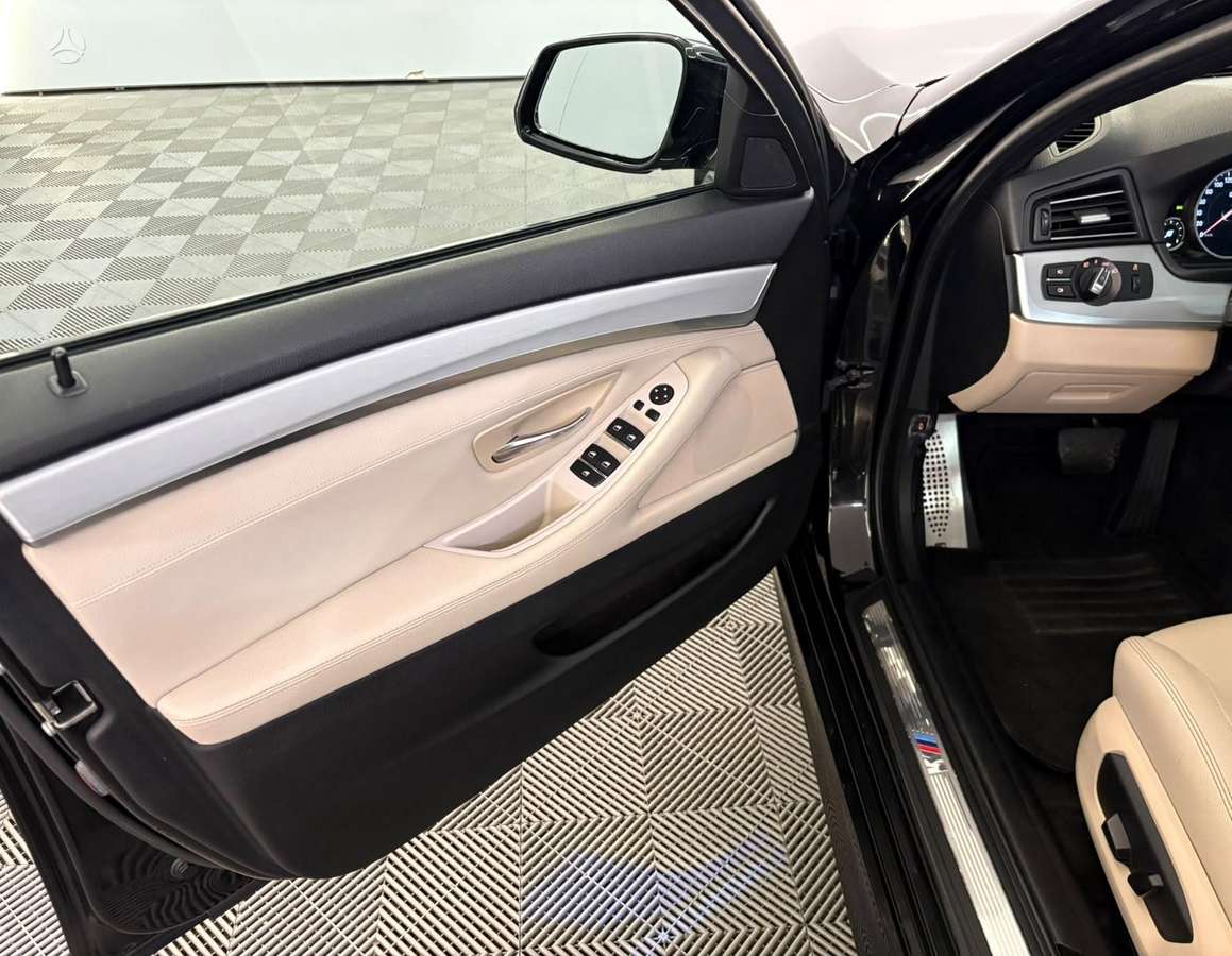BMW 520, 2.0 l., wagon