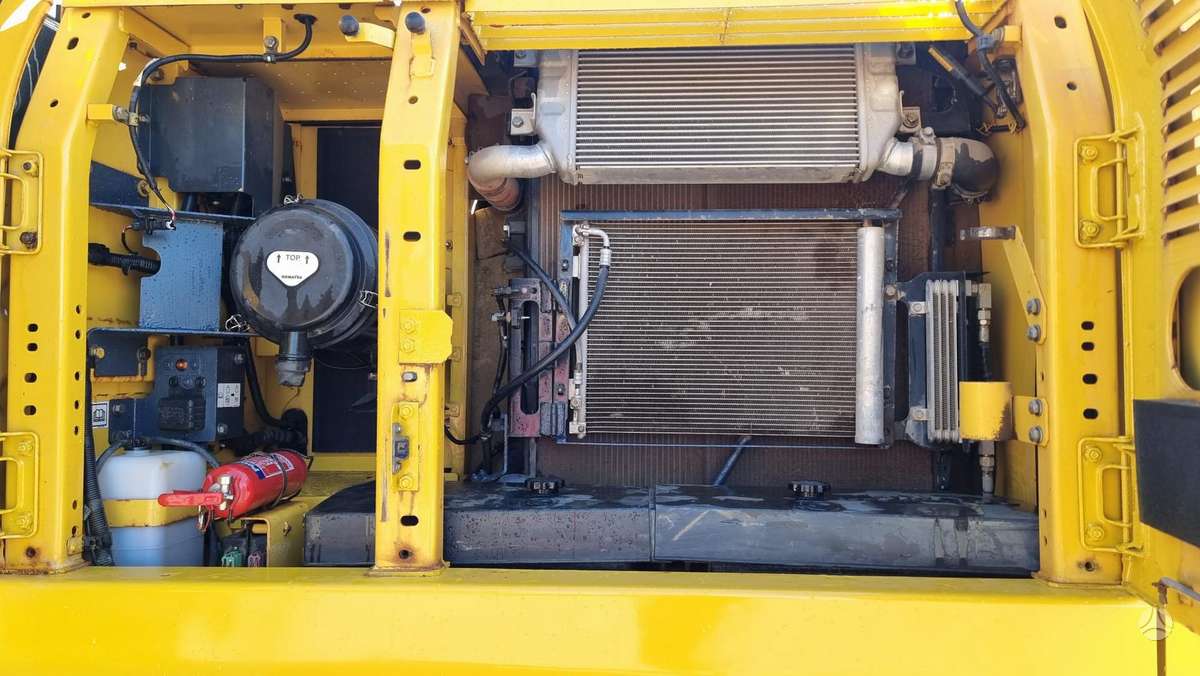 Komatsu PC 210 LC-11E0, экскаваторы