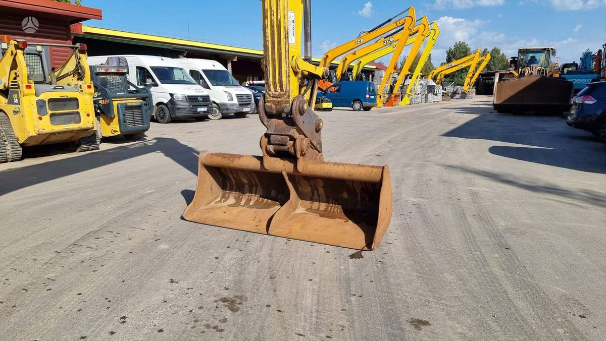 Komatsu PC 210 LC-11E0, экскаваторы