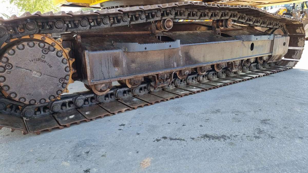 Komatsu PC 210 LC-11E0, экскаваторы