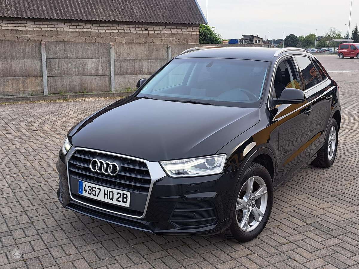 Audi Q3, 2.0 l., off-road / crossover
