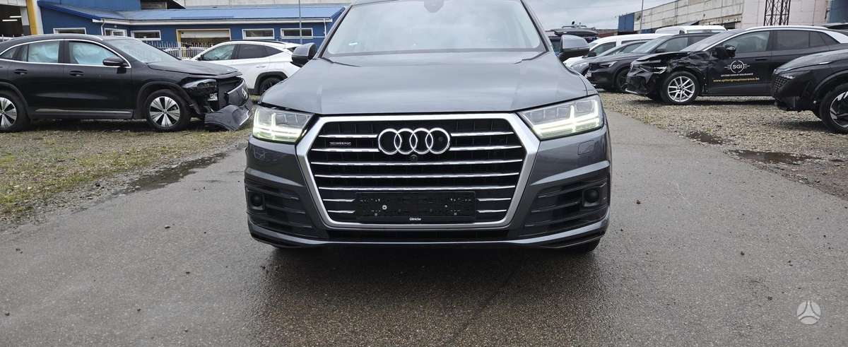 Audi Q7 - 1