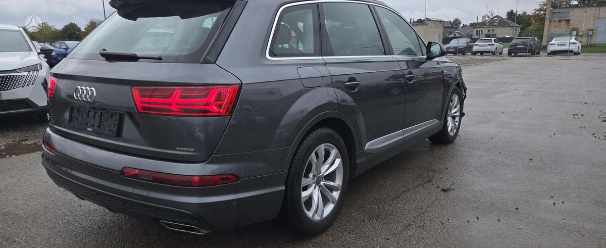 Audi Q7 - 4