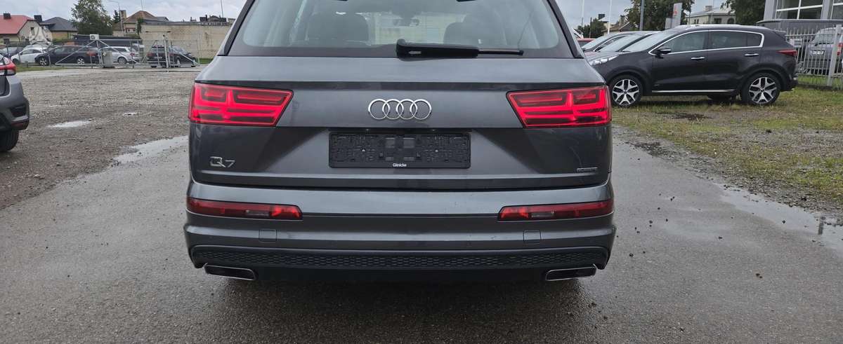Audi Q7 - 5