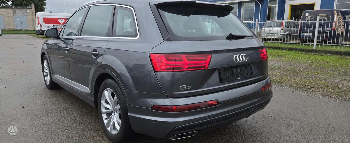 Audi Q7 - 6