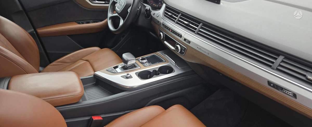 Audi Q7 - 9