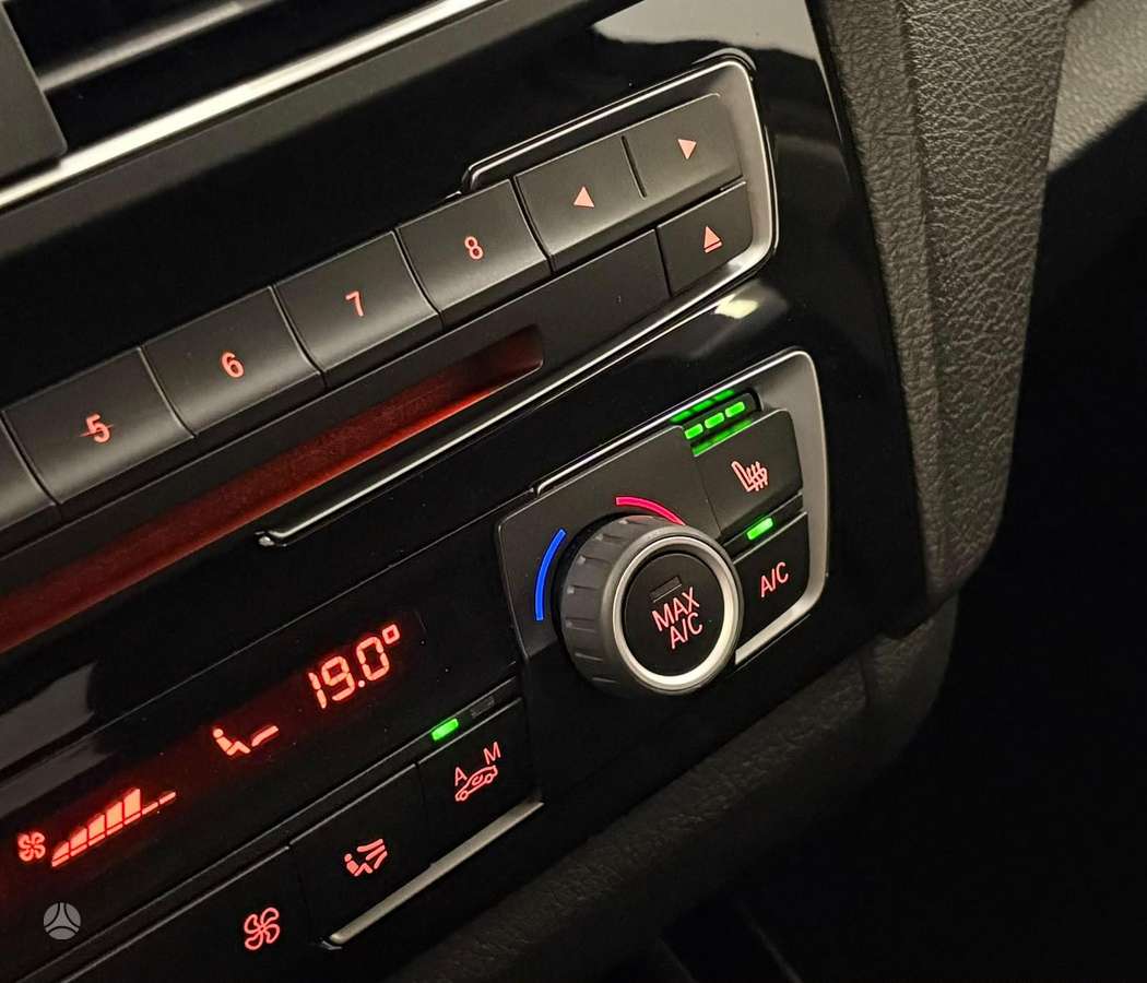 BMW 120 - 8