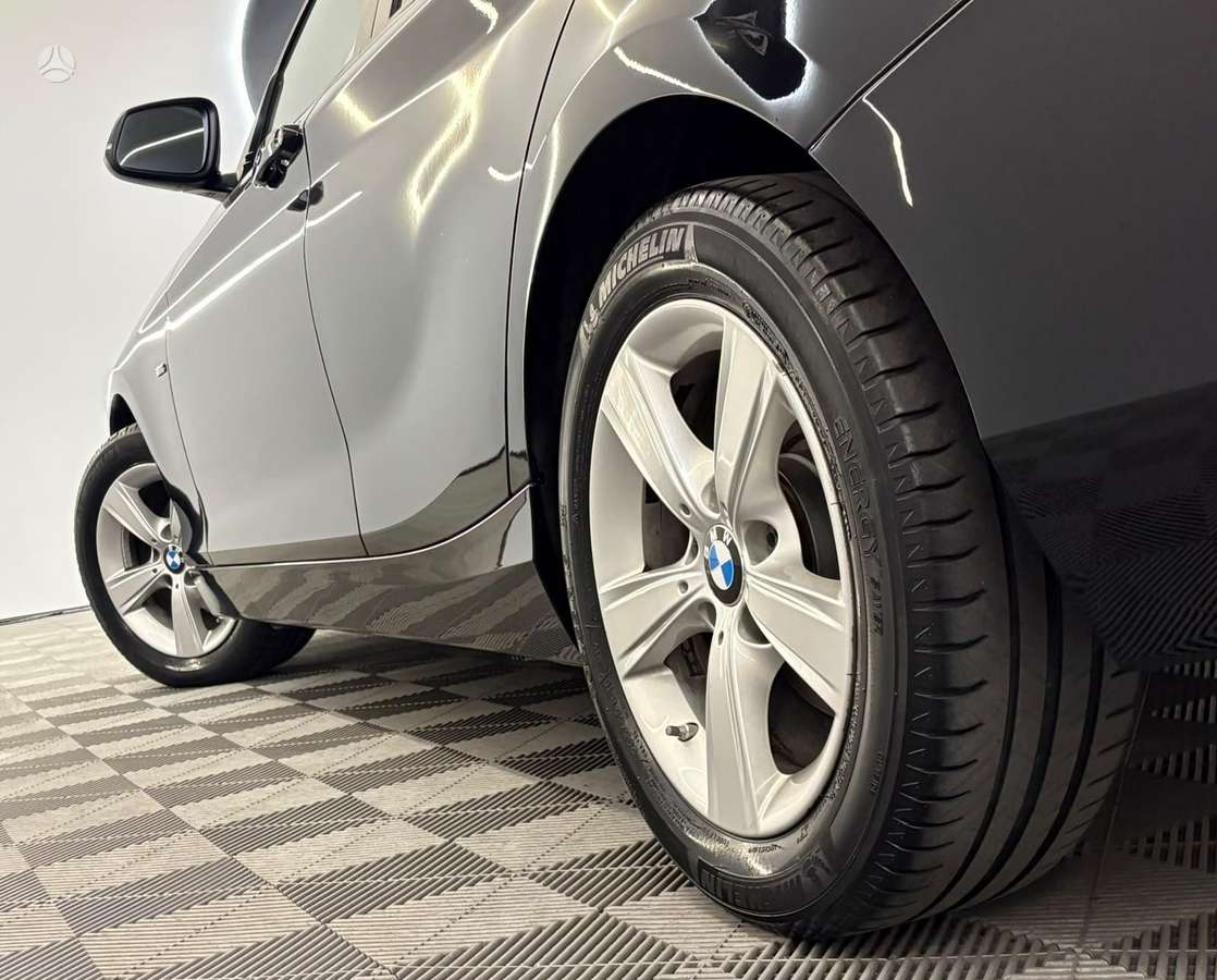 BMW 120, 1.5 l., hatchback