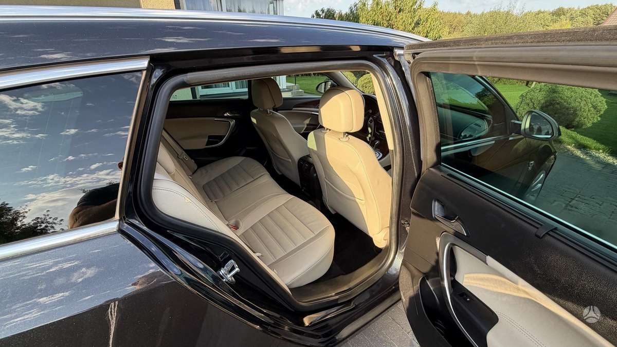 Opel Insignia, 2.0 l., wagon