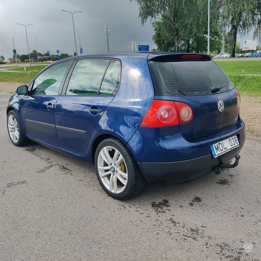 Volkswagen Golf - 5