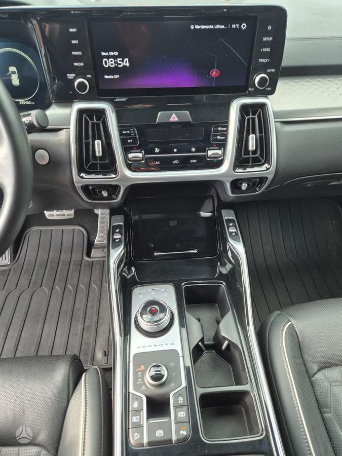 KIA Sorento - 5
