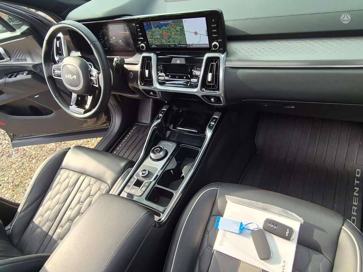 KIA Sorento - 10