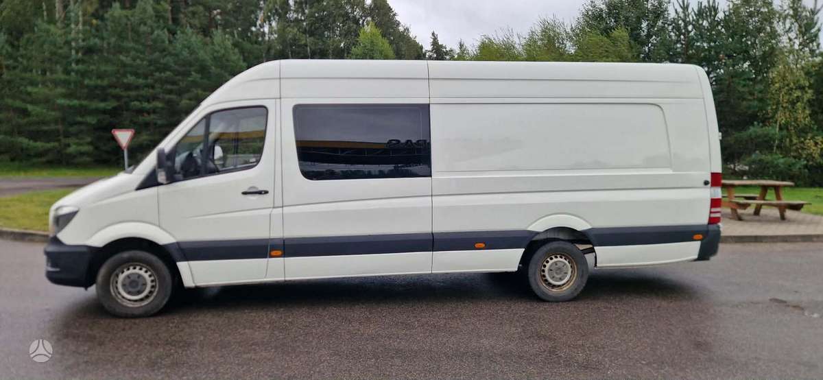 Mercedes-Benz Sprinter - 2