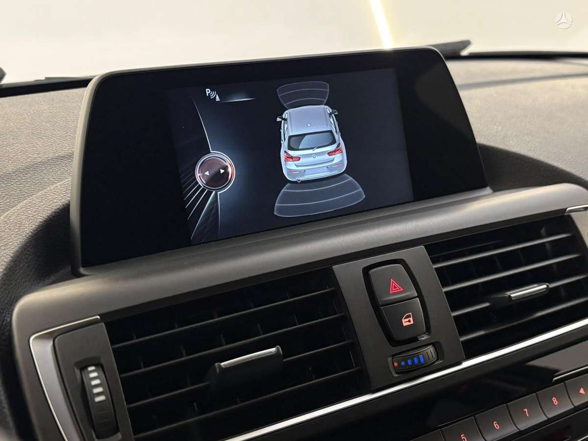 BMW 120, 2.0 l., Хэтчбек