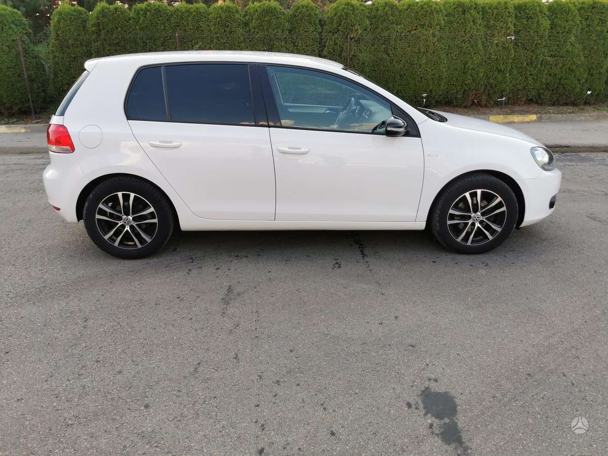 Volkswagen Golf, 1.6 l., hatchback
