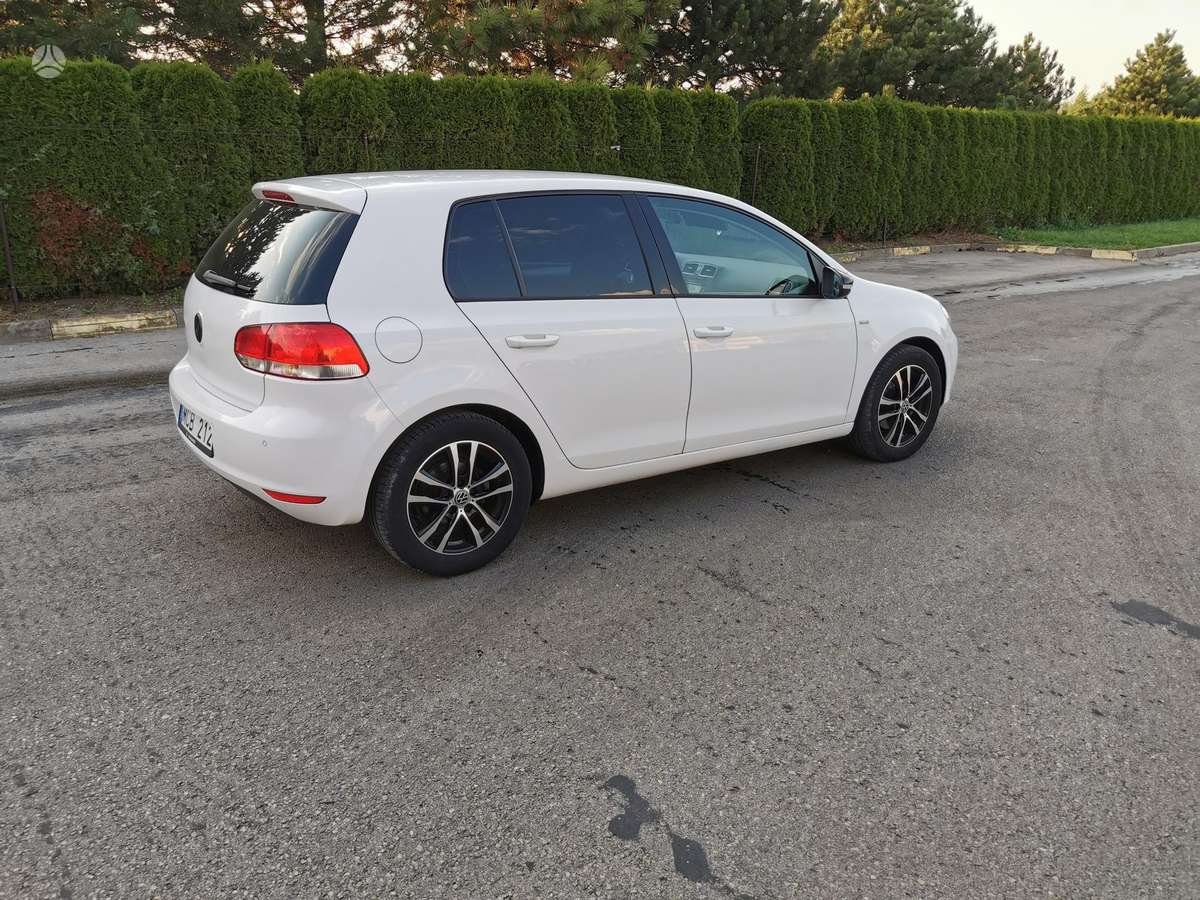 Volkswagen Golf - 5