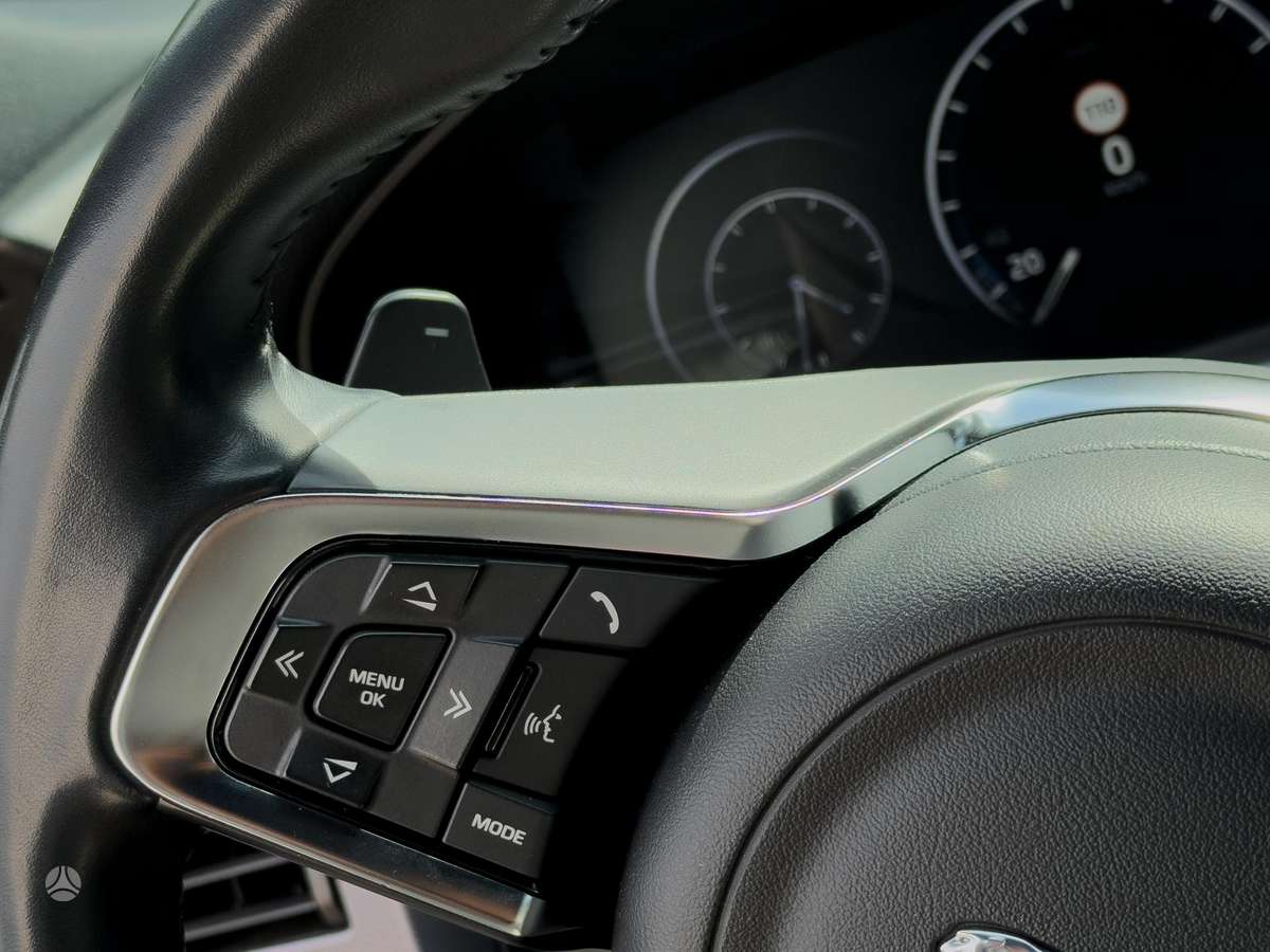 Jaguar XF - 7