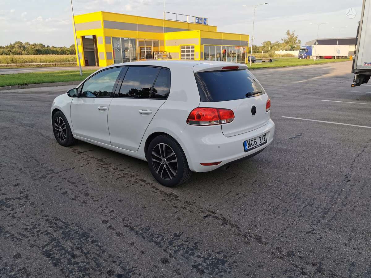 Volkswagen Golf - 9