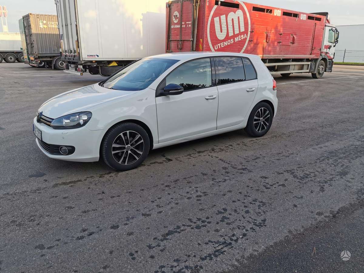 Volkswagen Golf - 12