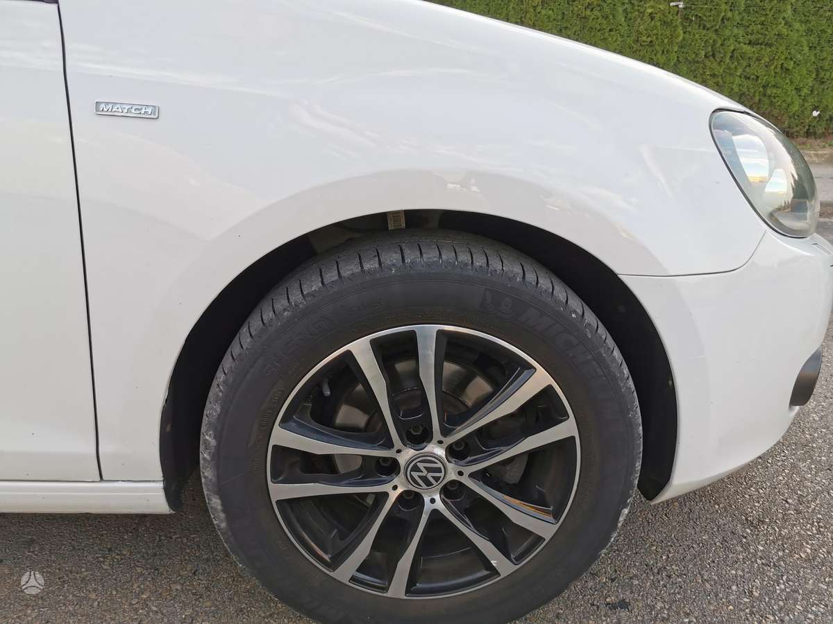 Volkswagen Golf, 1.6 l., hatchback