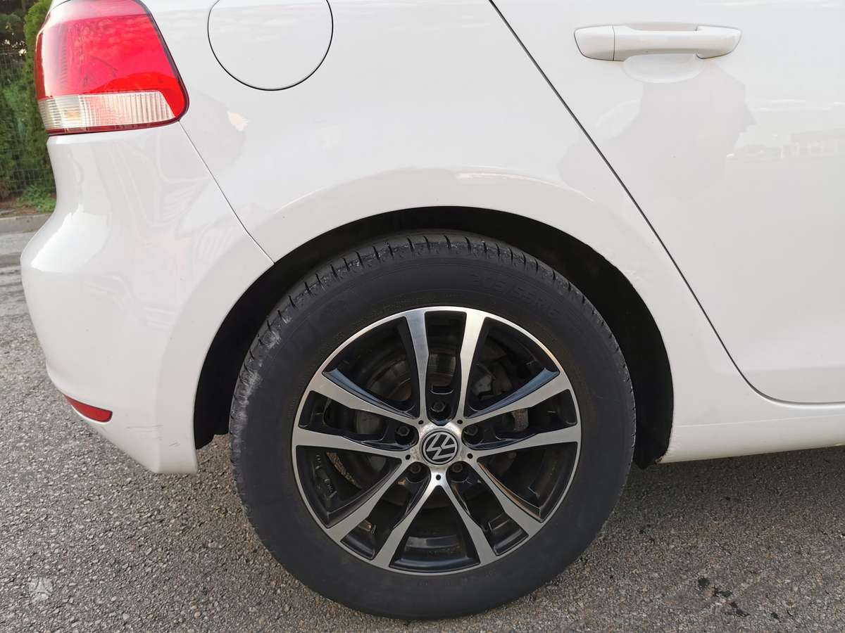 Volkswagen Golf, 1.6 l., hatchback
