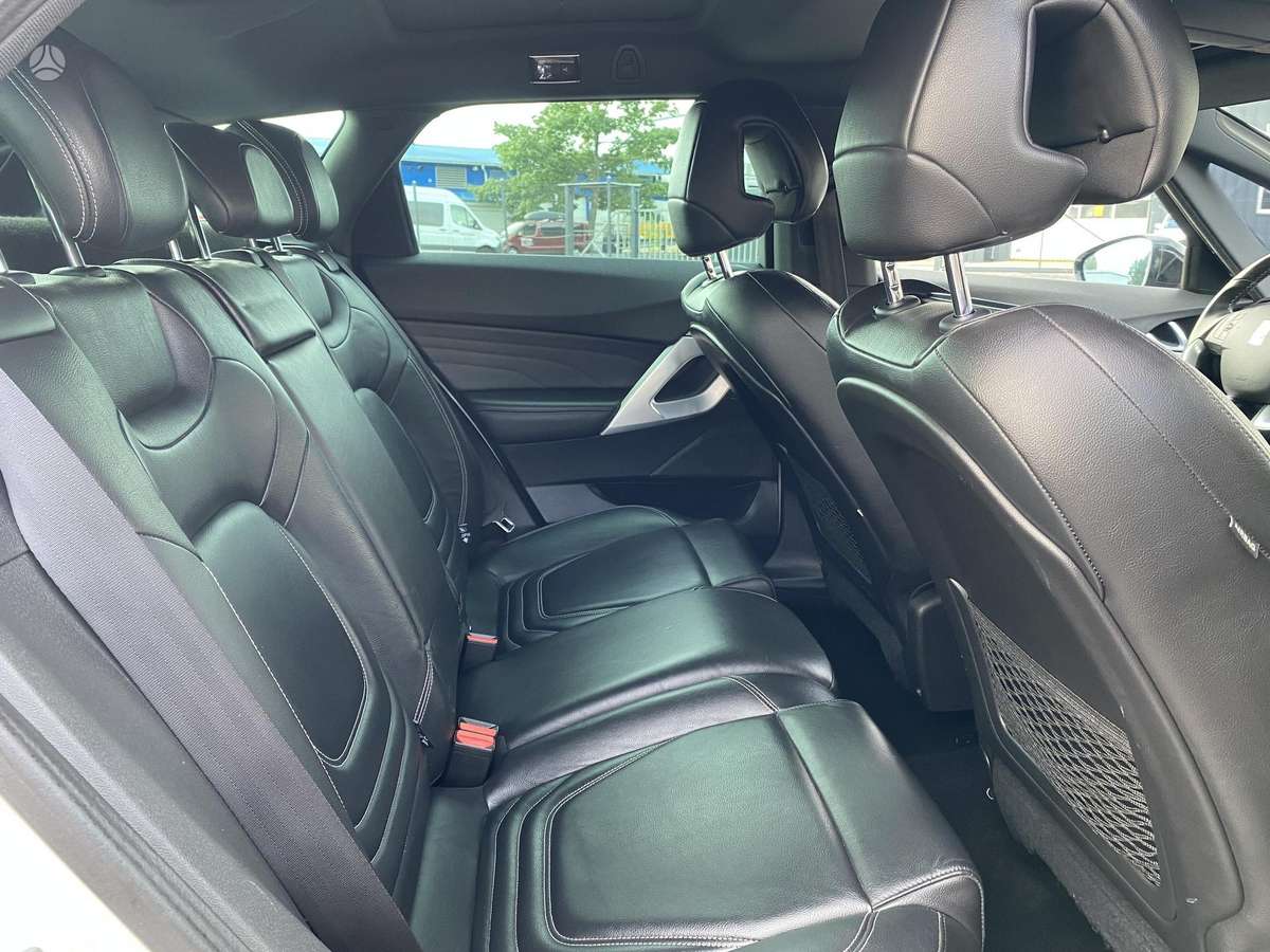 Citroen DS5, 2.0 l., Хэтчбек
