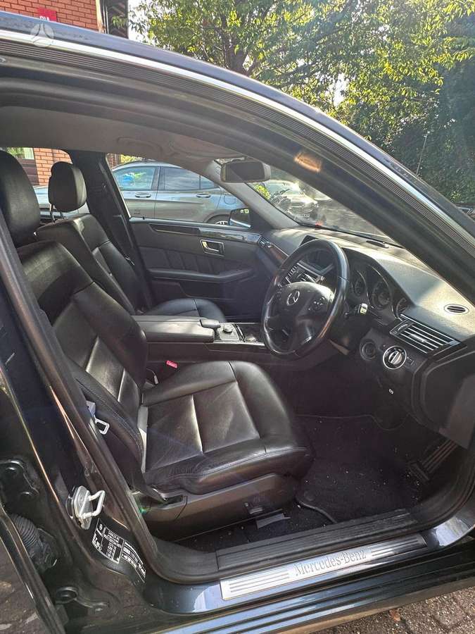 Mercedes-Benz E220 for parts. Om651 924