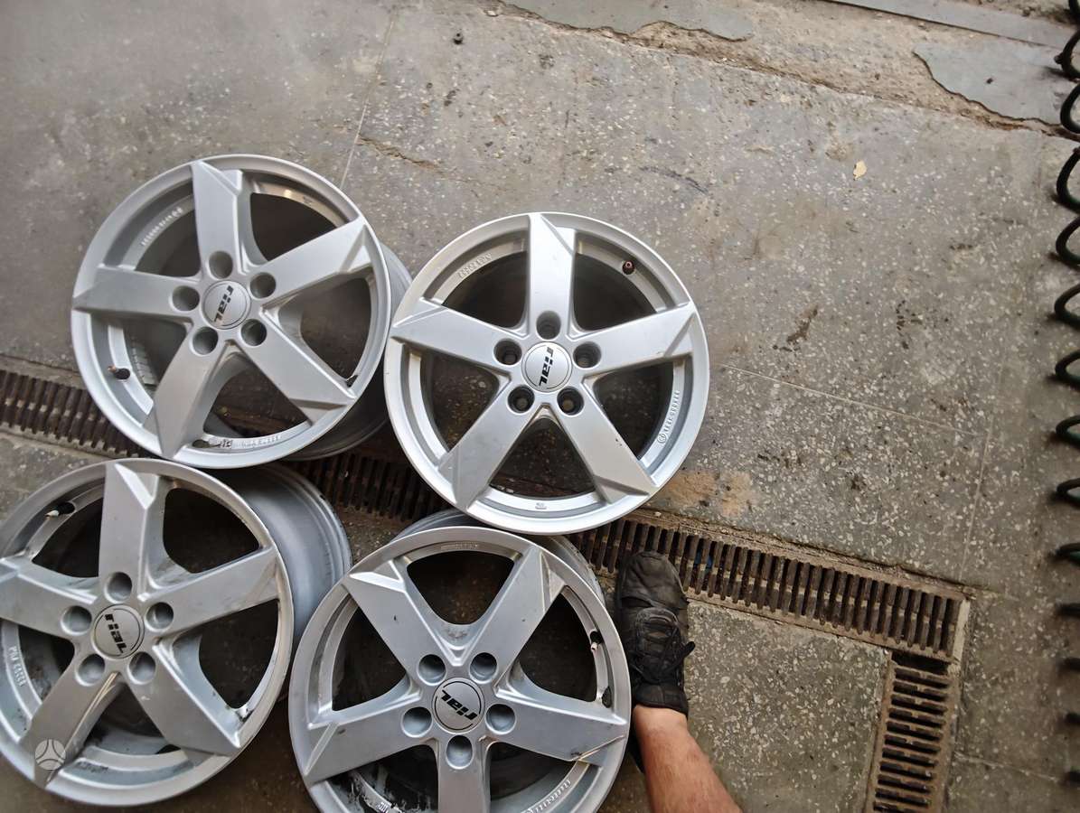 Volkswagen Tauran, light alloy, R16